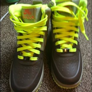 7Y Air Force Nike barely worn